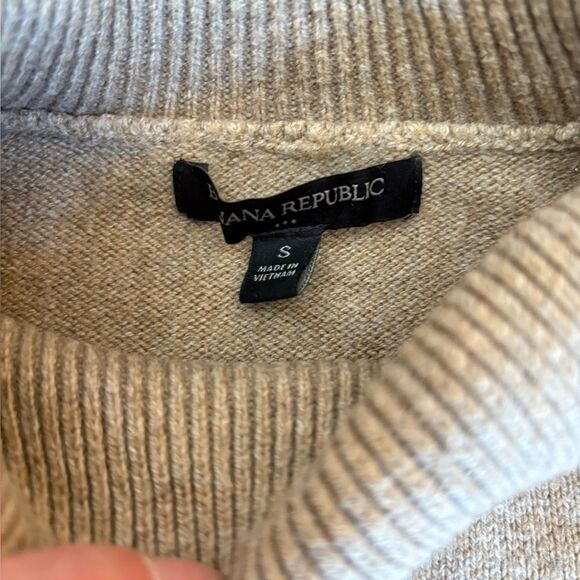 Banana Republic Wool Blend Turtleneck Sweater Boxy Oversized Beige Womens Small - Picture 7 of 10